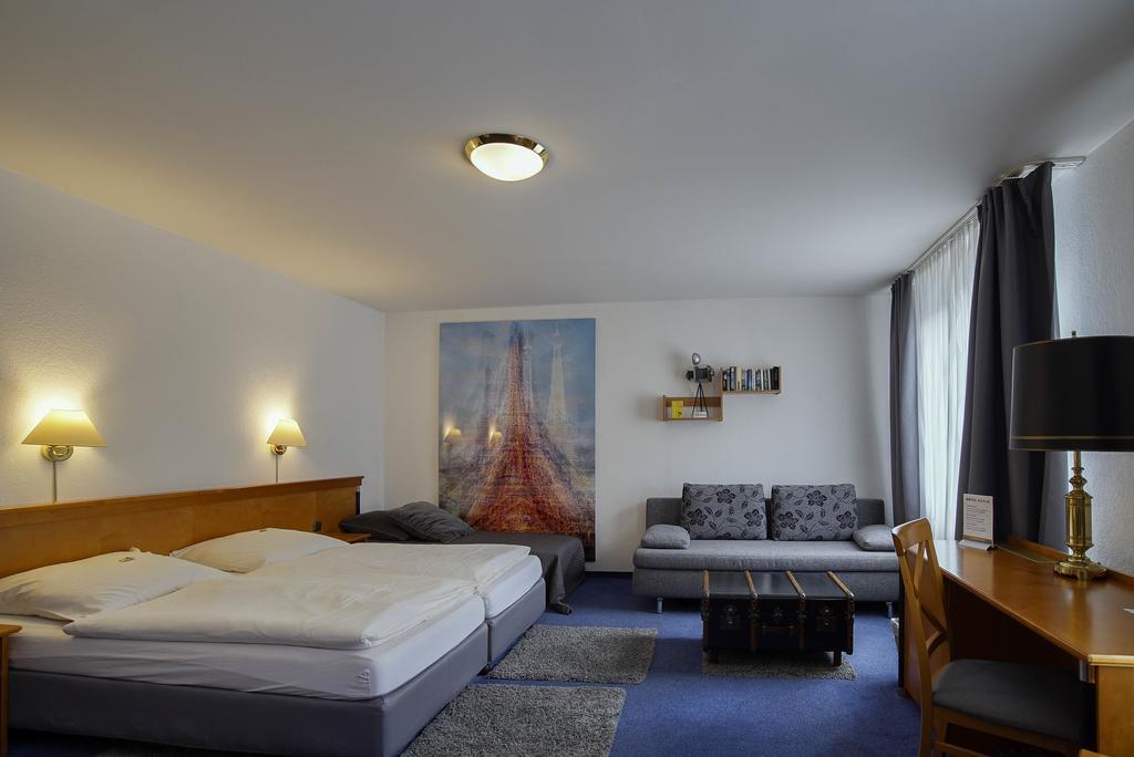 Hotel Maxim Langenfeld  Pokój zdjęcie